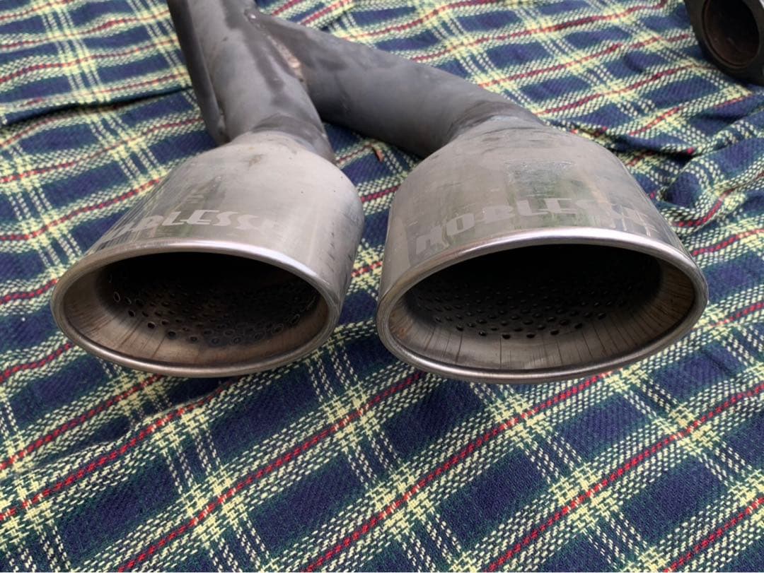 【メタバース】ステップワゴン RK5 ノブレッセ　リアマフラー左右4本出し