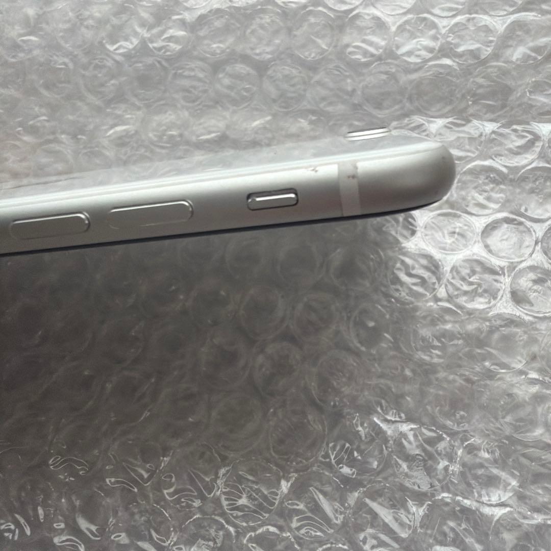 Apple iPhone SE 第2世代　64GB　スマホ　本体　SIMフリー