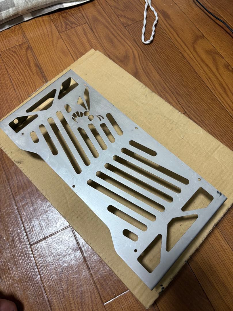 ホーネット250 社外ラジエーターカバー