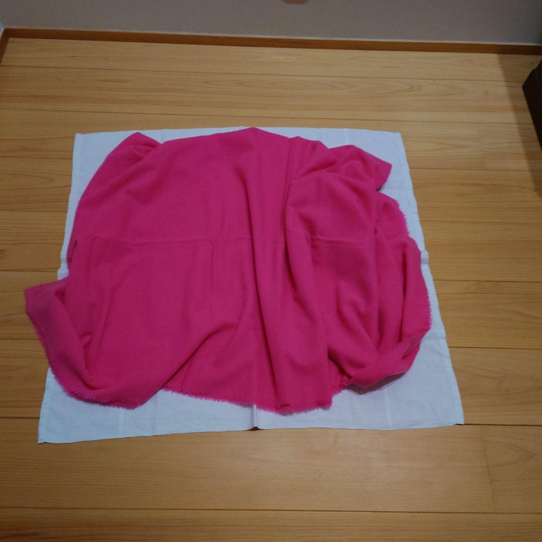 ダニエラグレジス　【新品・未使用】ピンクの大判ストール