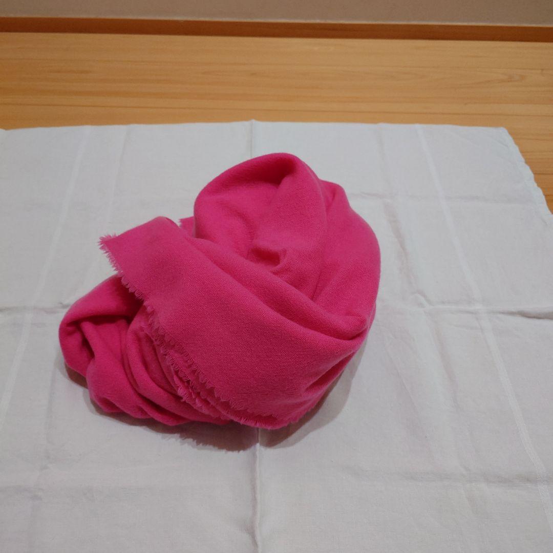 ダニエラグレジス　【新品・未使用】ピンクの大判ストール