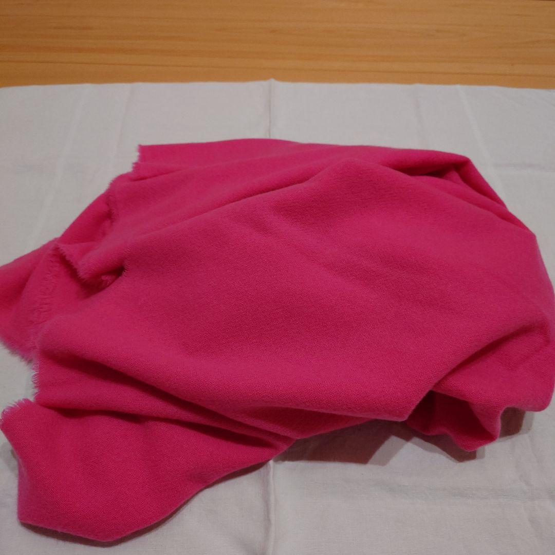 ダニエラグレジス　【新品・未使用】ピンクの大判ストール