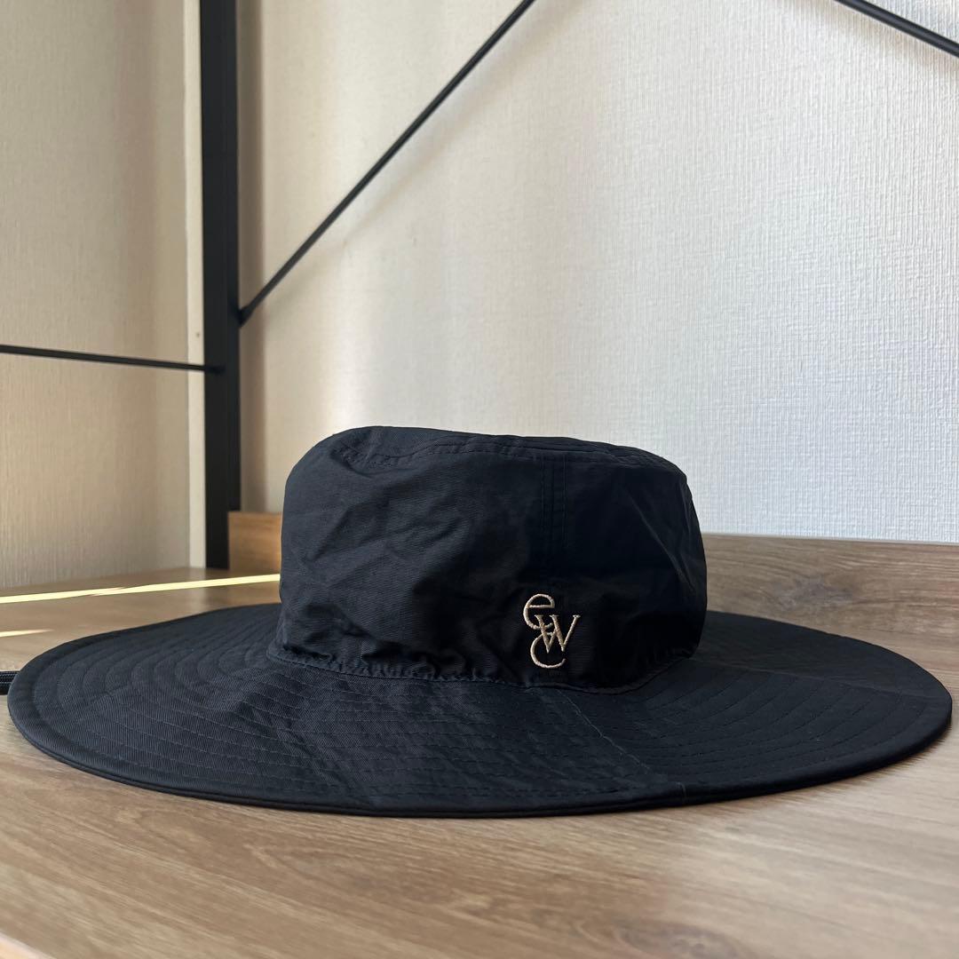 【美品】NEW ERA®×emmi ewcアドベンチャーハット