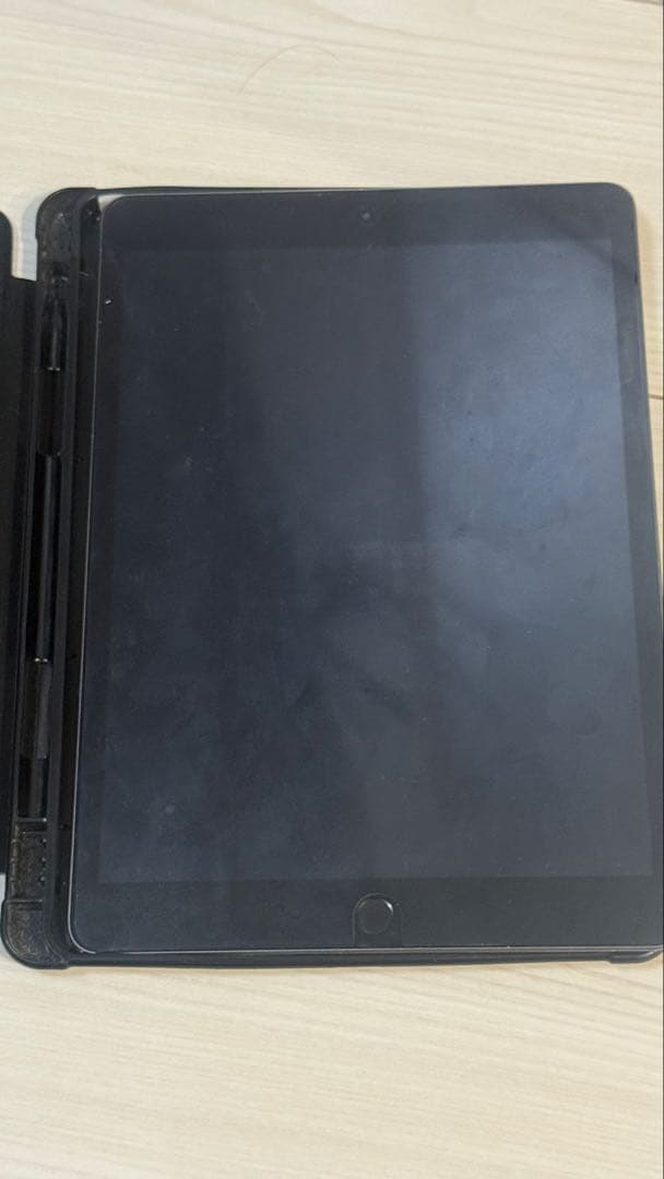 Apple iPad 第8世代　スペースグレー 128GB