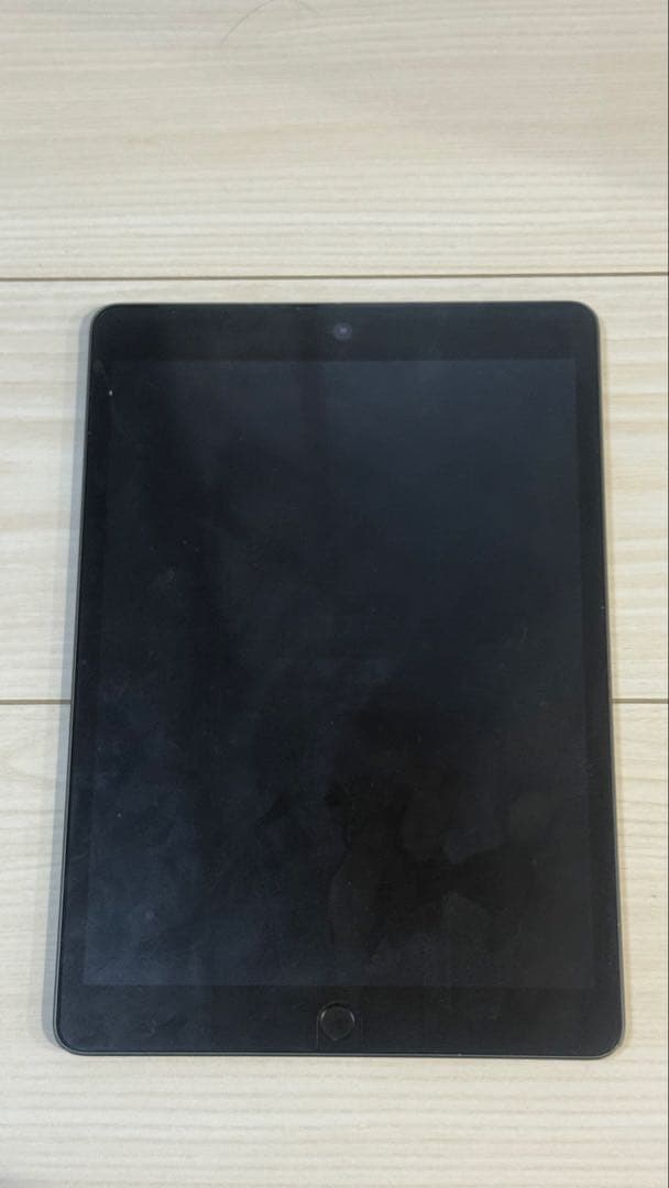 Apple iPad 第8世代　スペースグレー 128GB