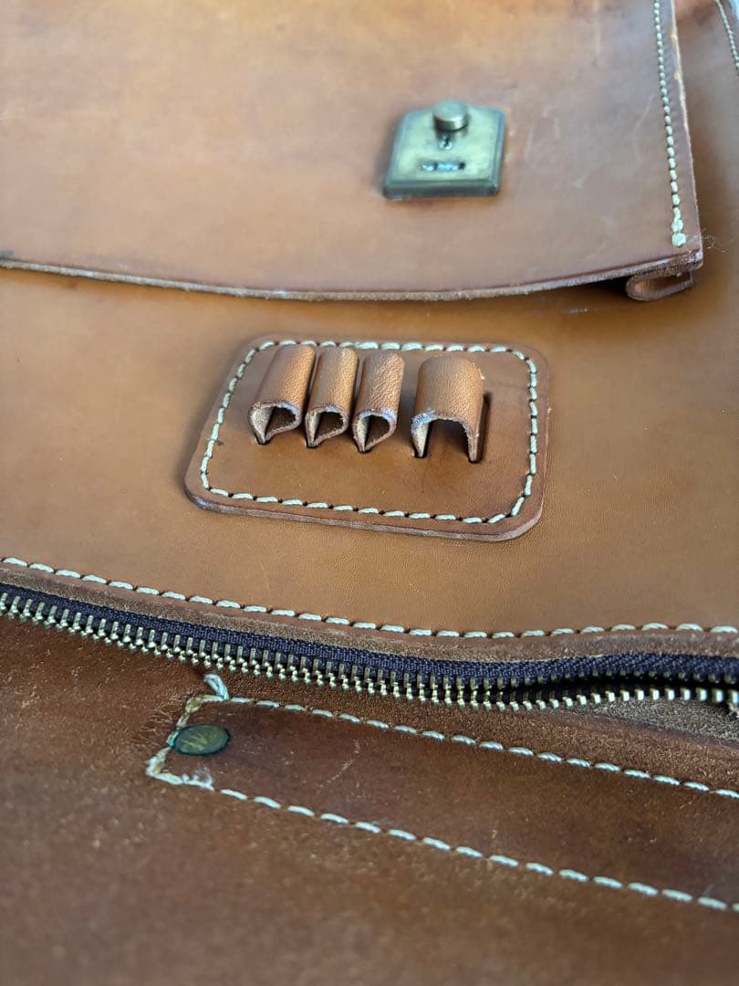 Herz ビジネスバッグ キャメル