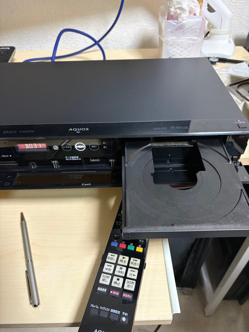 AQUOS BD-W1700ブルーレイレコーダー リモコン付き