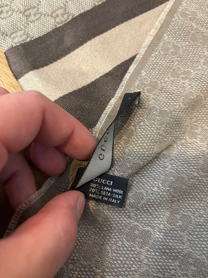 gucci グッチ ストール　イタリア製
