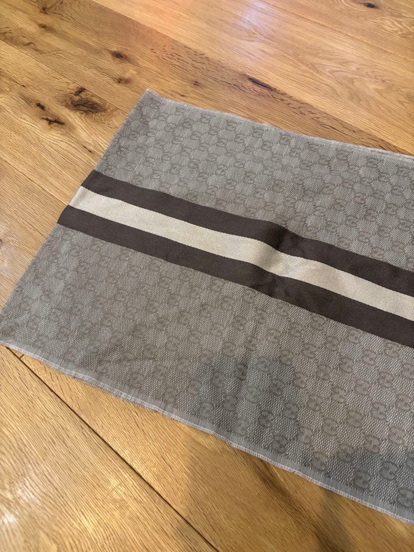 gucci グッチ ストール　イタリア製