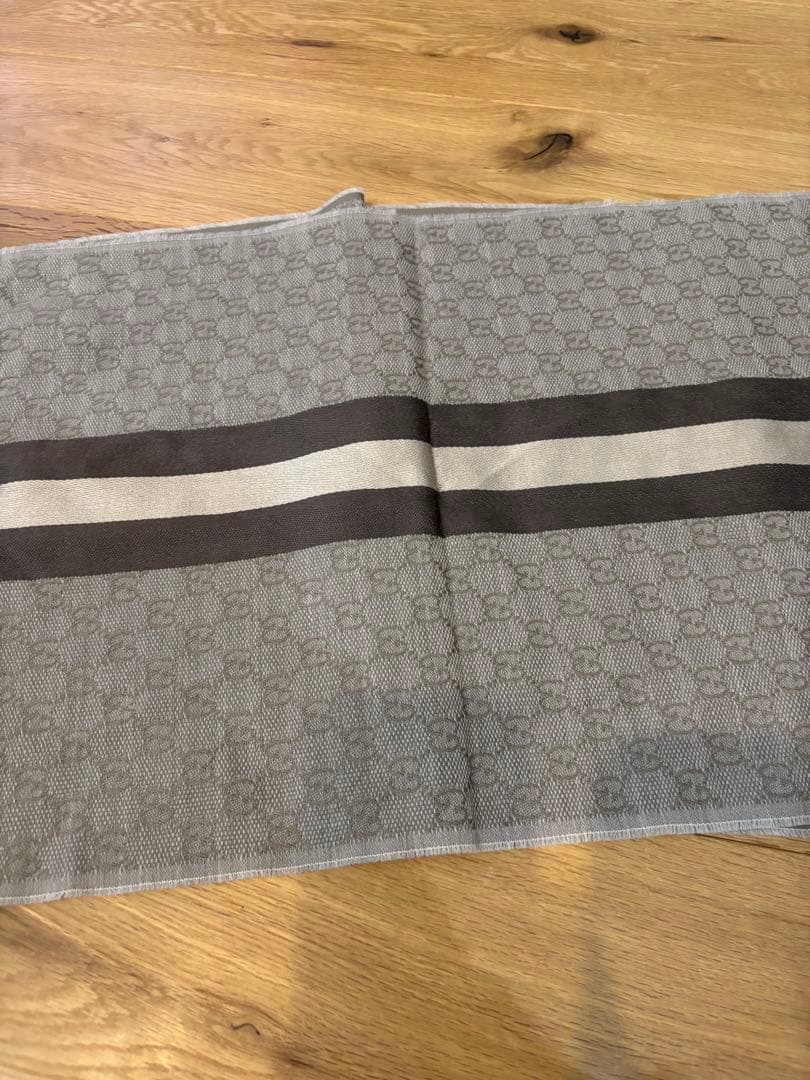 gucci グッチ ストール　イタリア製