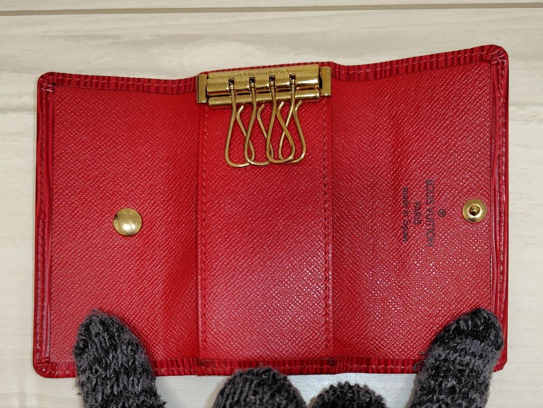 ［新品未使用］ルイヴィトンエピキーケースです