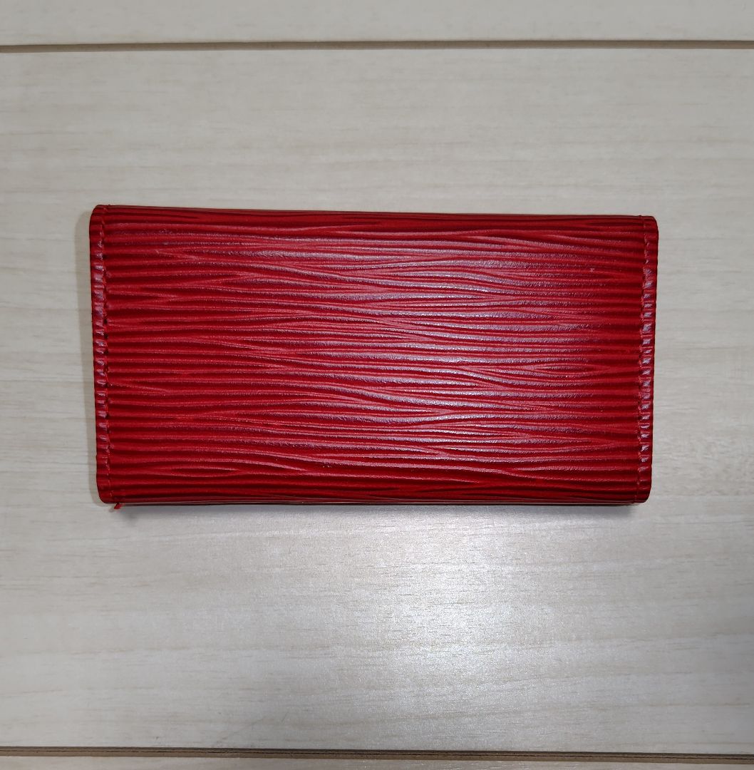 ［新品未使用］ルイヴィトンエピキーケースです