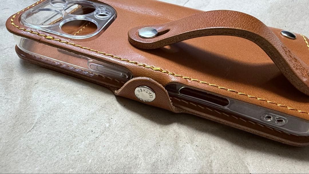 iPhone16pro 本革手帳タイプ 栃木レザー おまけ付き