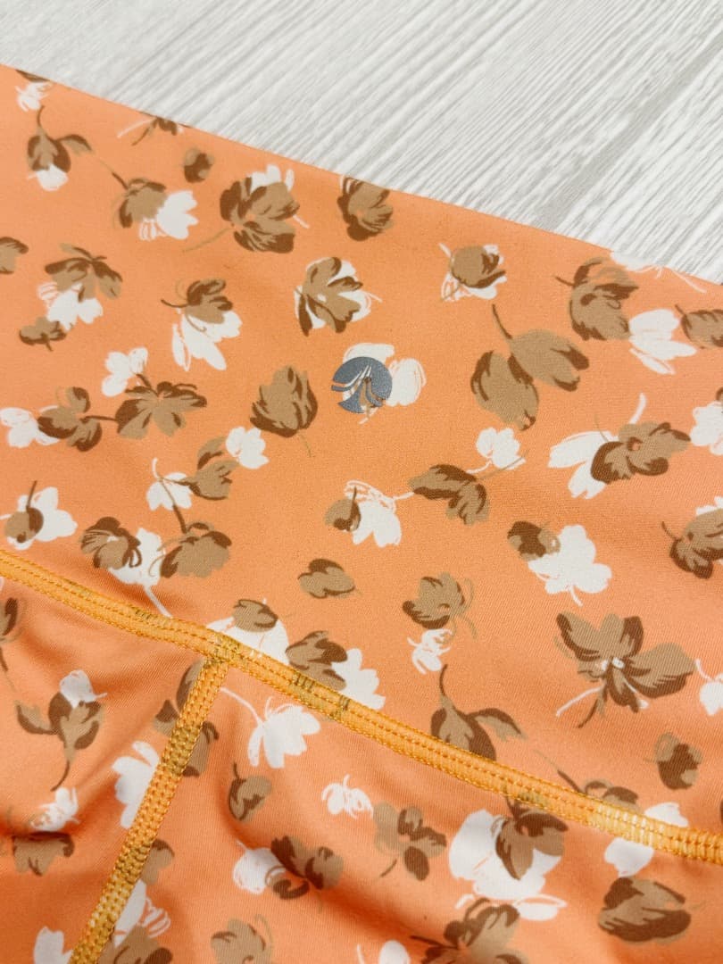 【美品】SUKALA　ビタミンカラー花柄セットアップ　Mサイズ