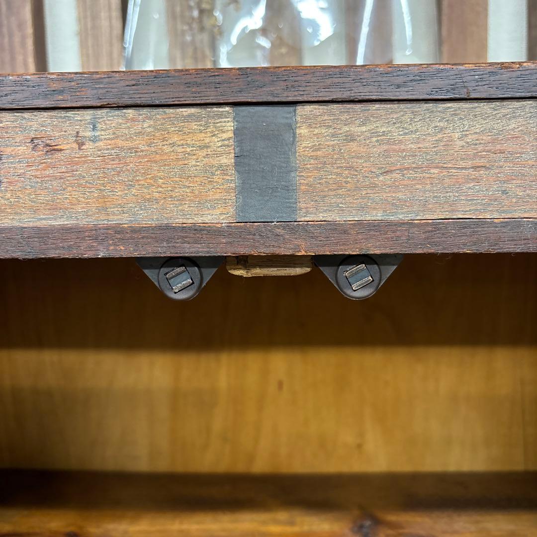 古い木製 ガラス扉キャビネット 古家具 飾り棚 収納棚 【送料込み】