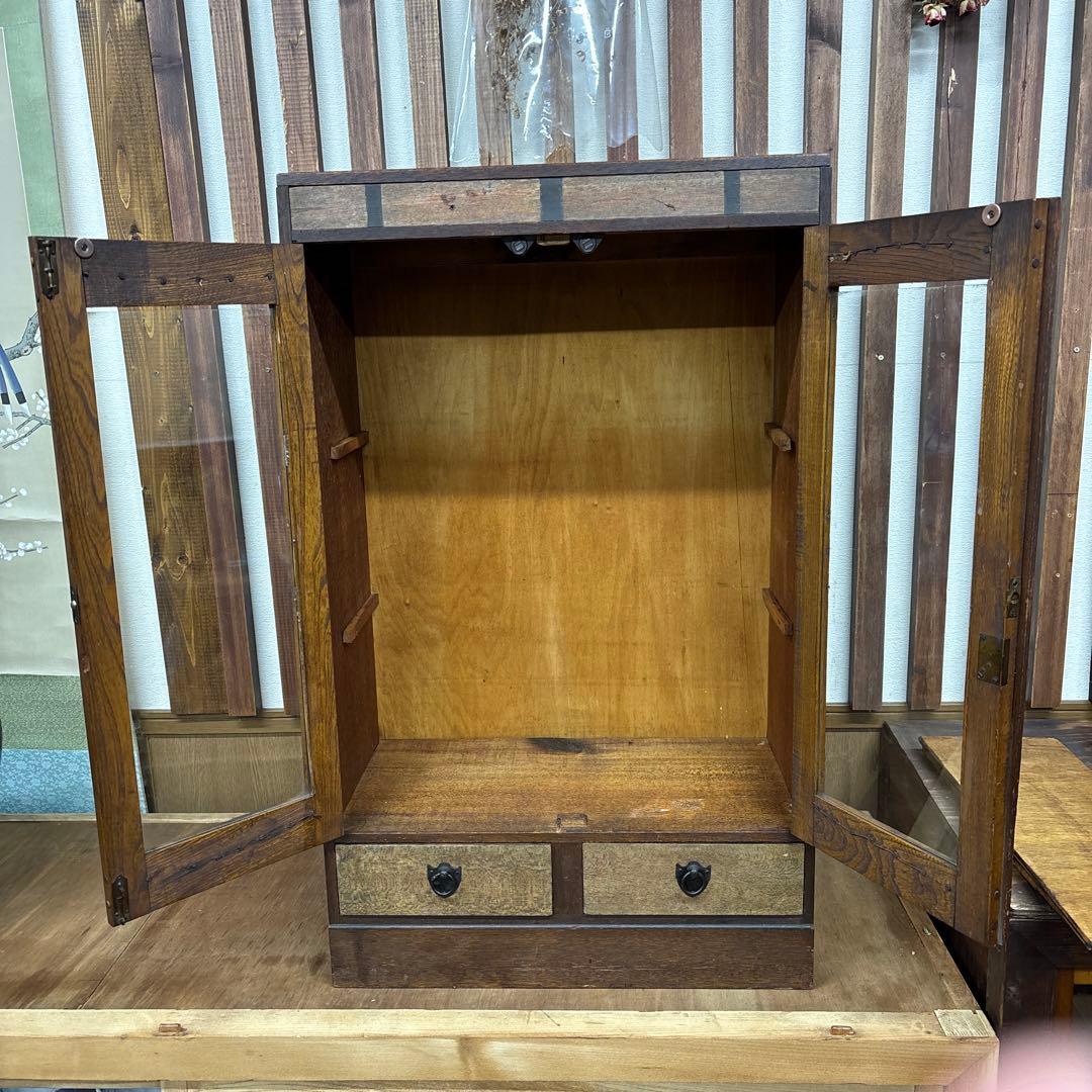 古い木製 ガラス扉キャビネット 古家具 飾り棚 収納棚 【送料込み】