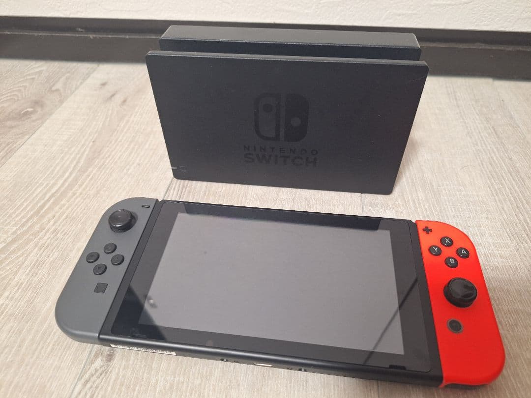 i*6様 Nintendo Switch 本体 グレー/レッド