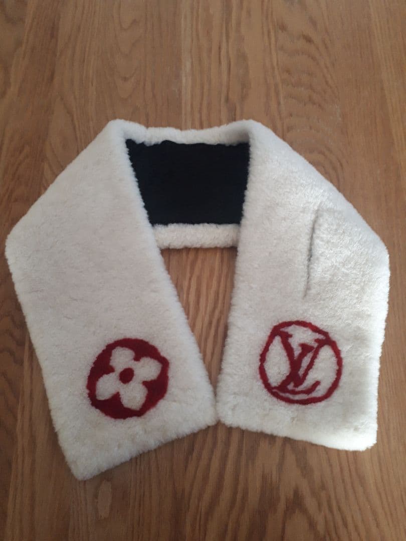 ルイヴィトン モノグラム エシャルプ シャーリング ダーリン ストールマフラー