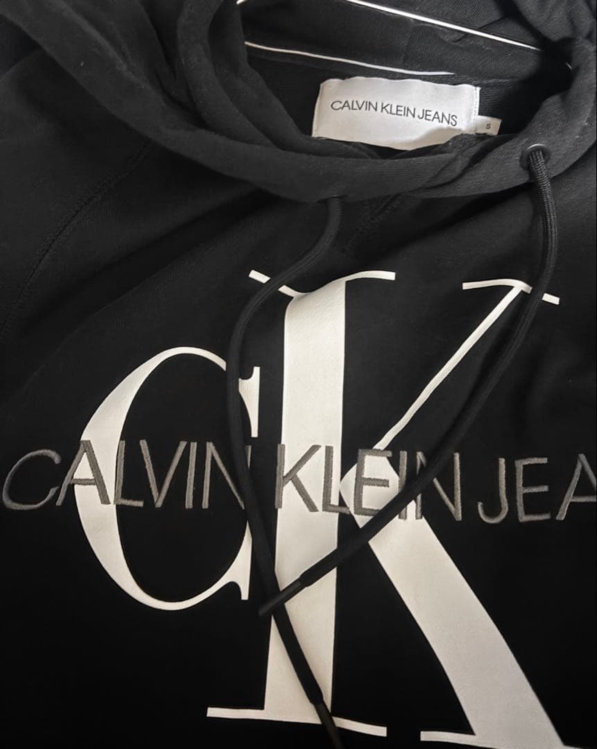   ブラック パーカー