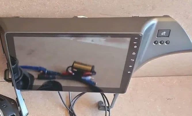 アンドロイドナビ 30プリウスZVW30 CarPlay HUD穴無