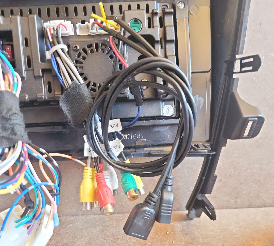 アンドロイドナビ 30プリウスZVW30 CarPlay HUD穴無