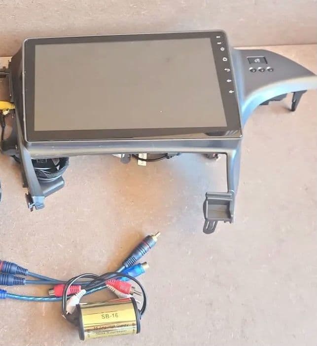 アンドロイドナビ 30プリウスZVW30 CarPlay HUD穴無