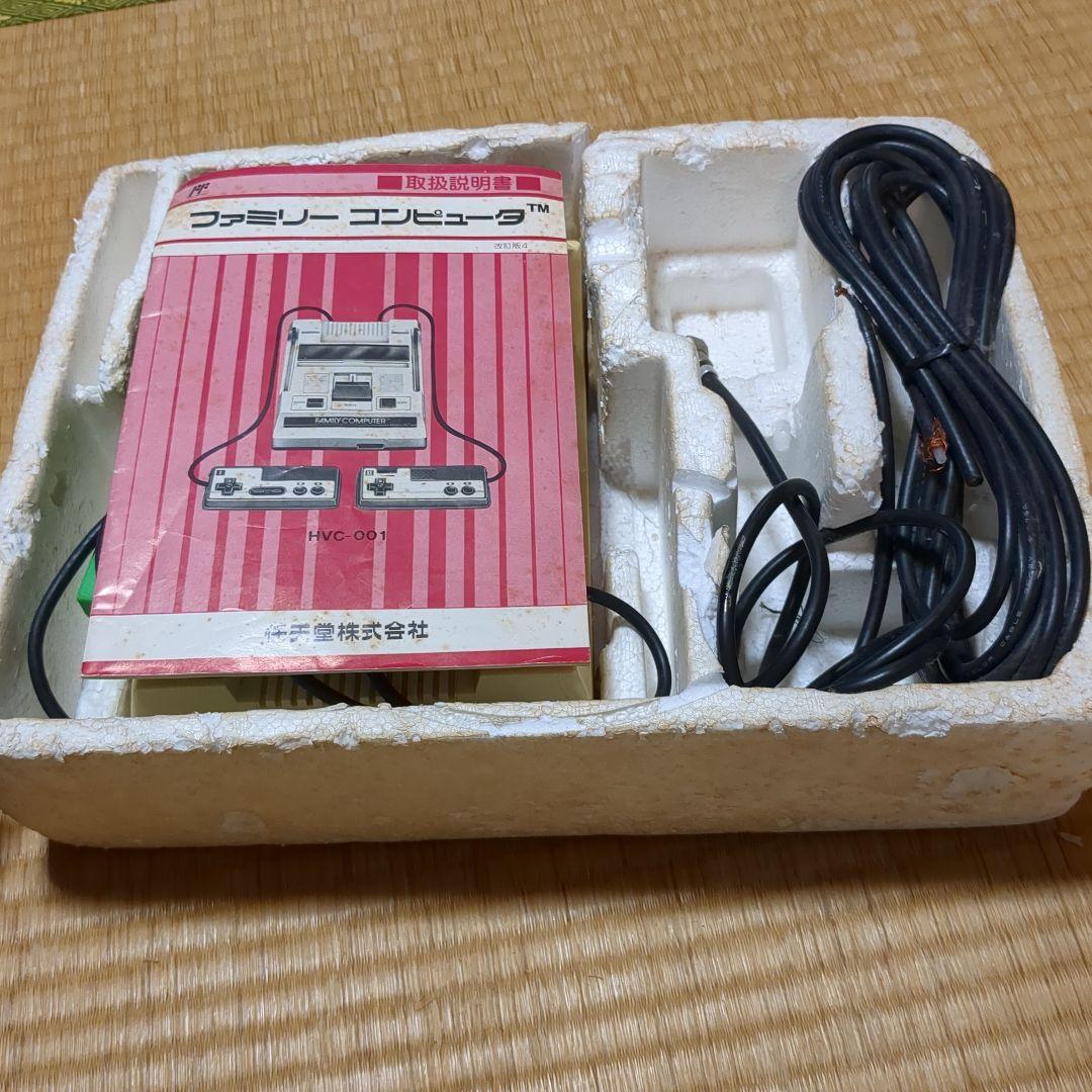 ニンテンドー　ファミリーコンピュータ