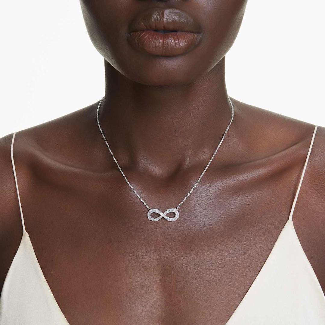 スワロフスキー Hyperbola ペンダント インフィニティ, ホワイト