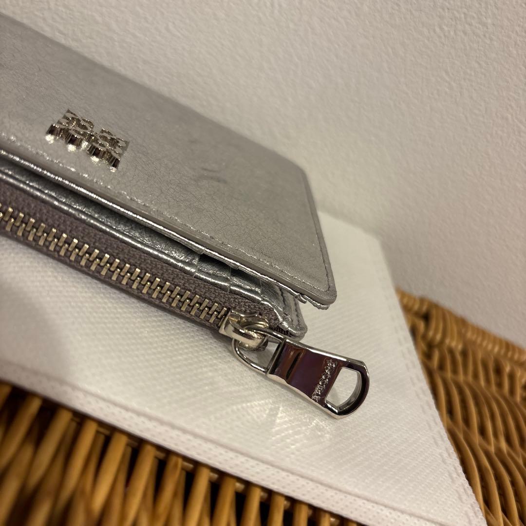 russet ラシット　ミニモノグラムプレートハーフウォレット　シルバー