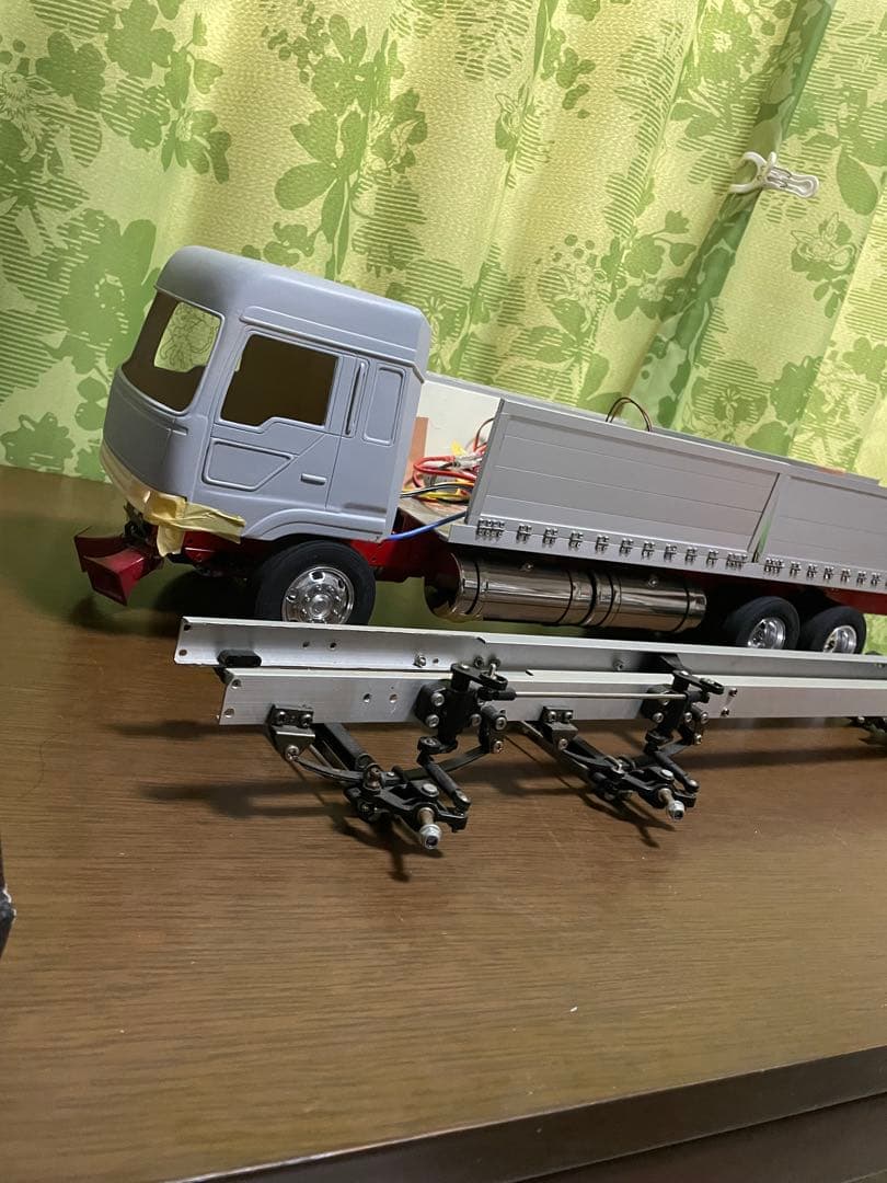 ラジコン用シャーシ4軸