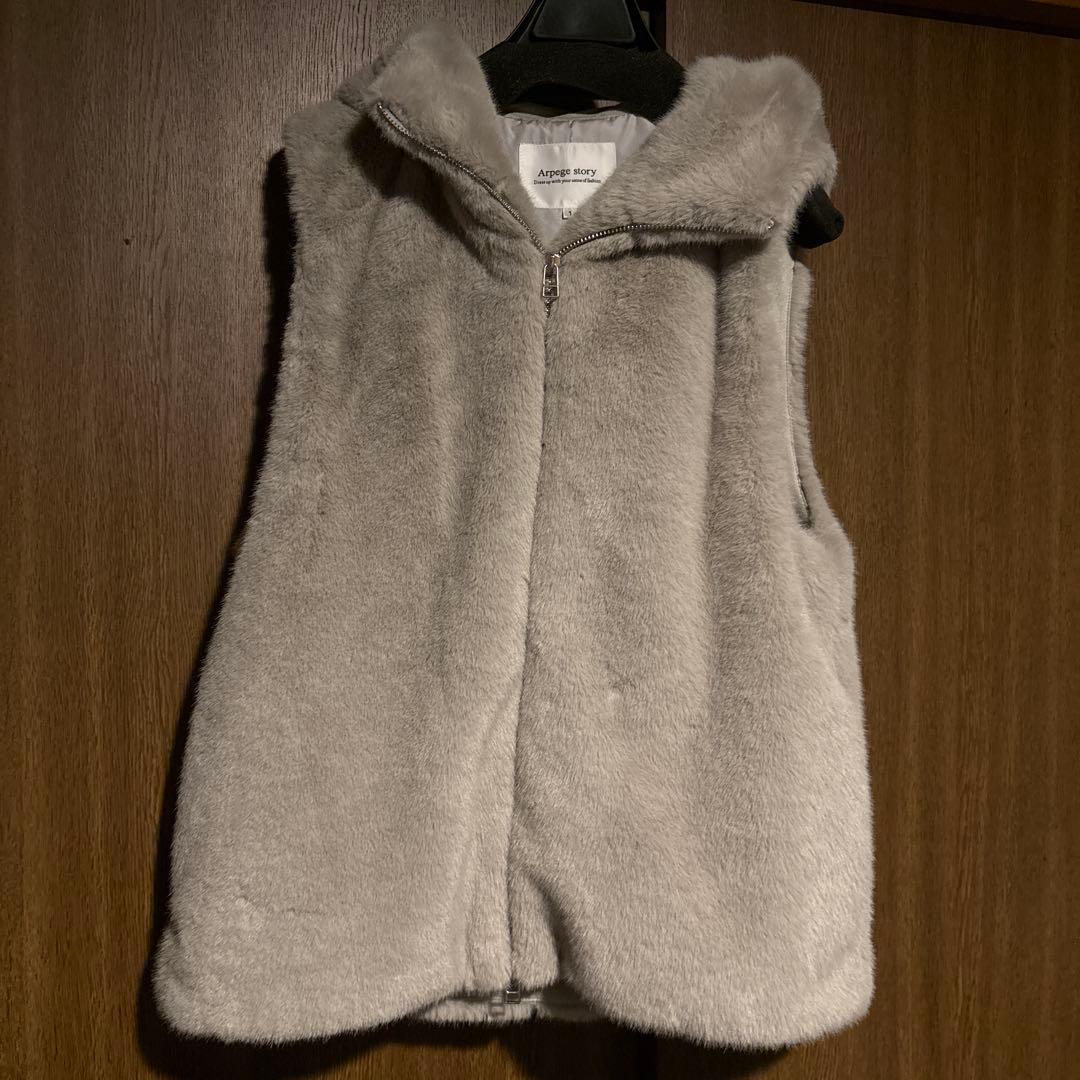 新品同様 Arpege story ファージップベスト 限定色 Sサイズ