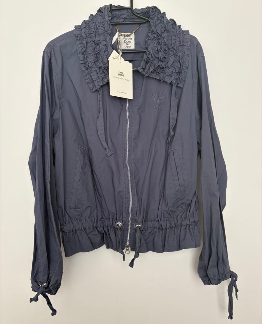 本日終了 未使用タグ付 ジェーンマープルドンルサロンフリルカラージップブルゾン