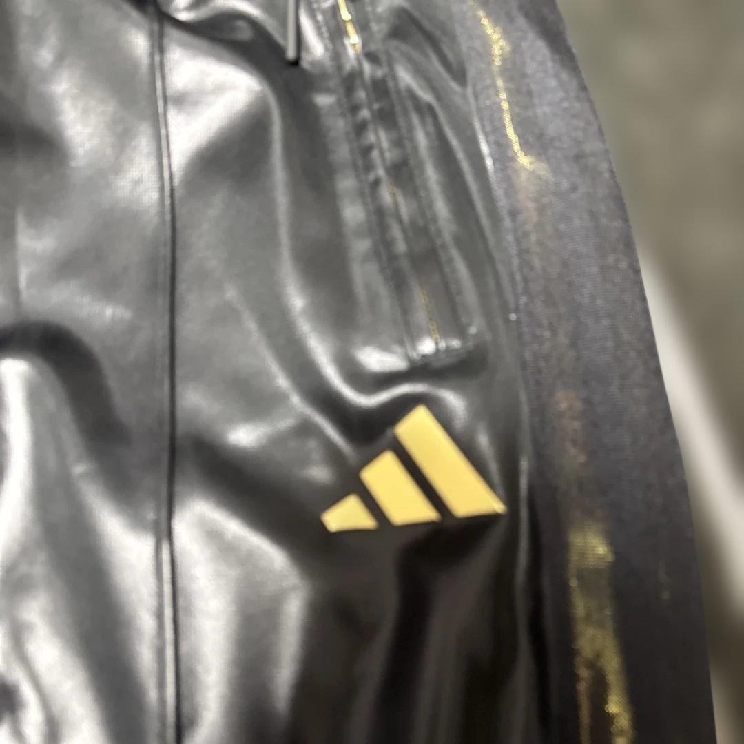 adidas フード付き コーティング ジャケット ジャージ 上下セットブラック