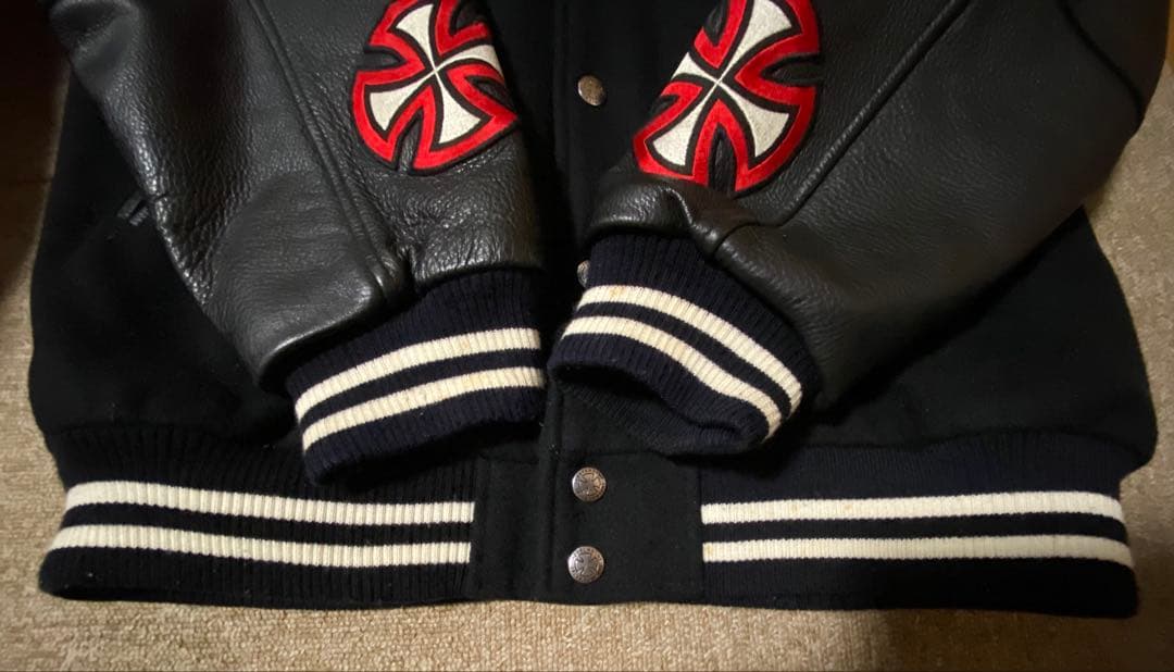 INDEPENDENT スタジャン ブラック