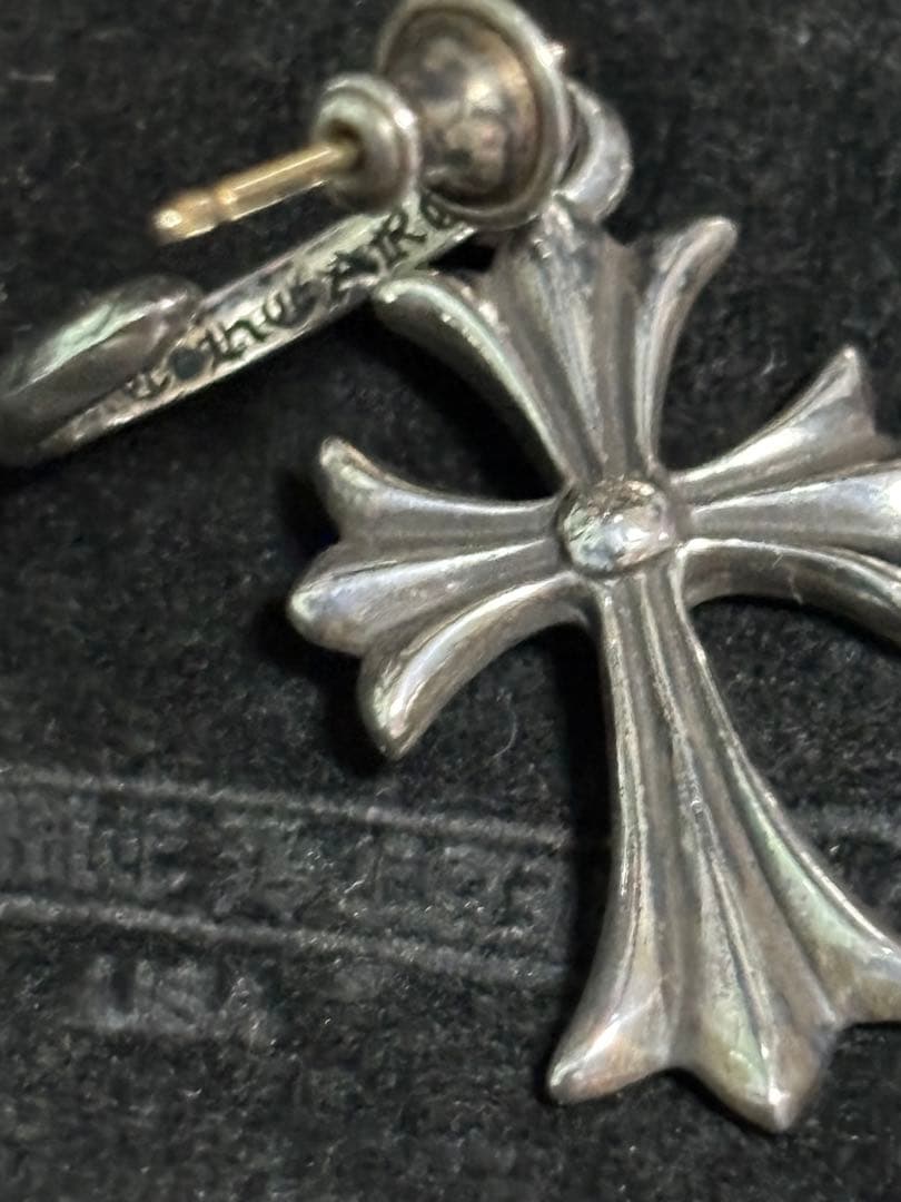 クロムハーツ　シルバー クロスモチーフ ピアス(片耳用)