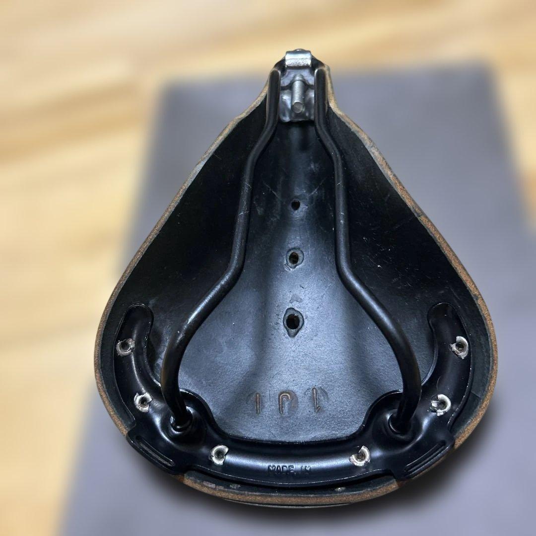 BROOKS ブラックレザーサドル