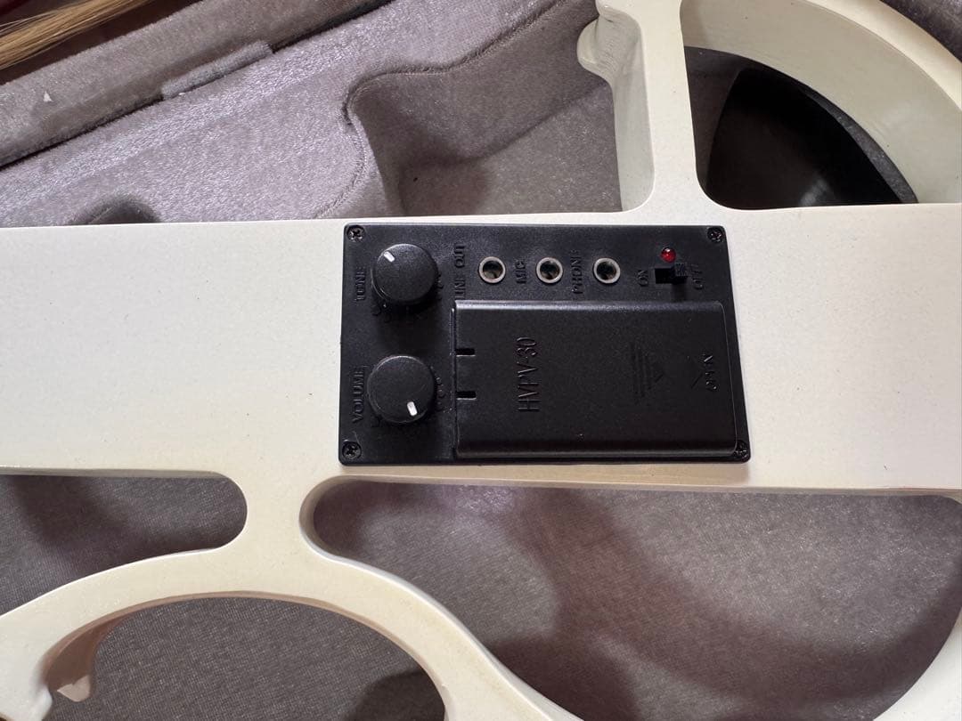 エレクトリックバイオリン ホワイト