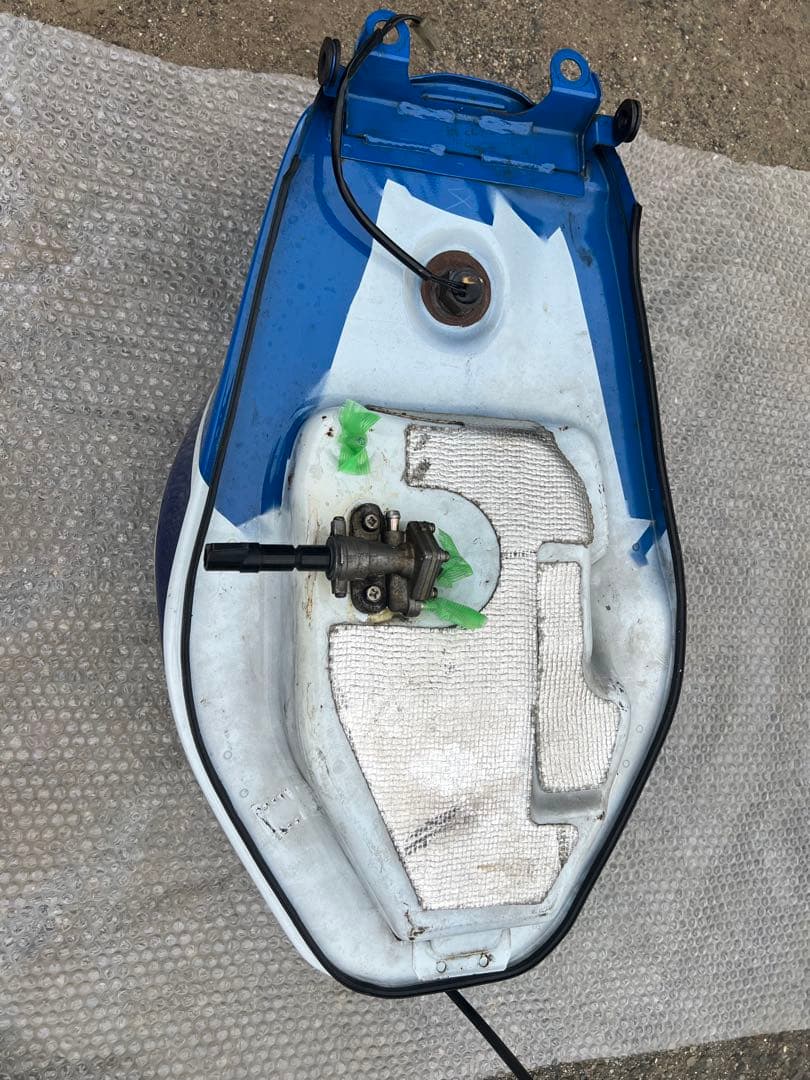 SUZUKI GSX-R1100 GV73A（M型）燃料タンク