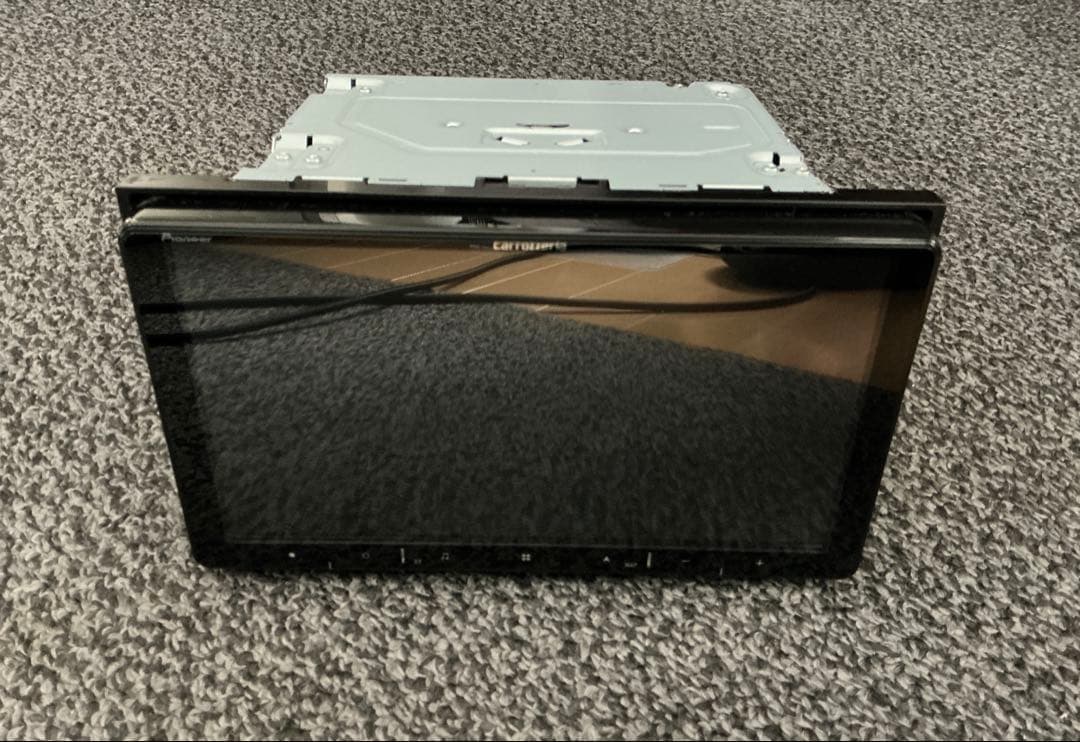 楽ナビ AVIC-RQ720 9インチ大画面