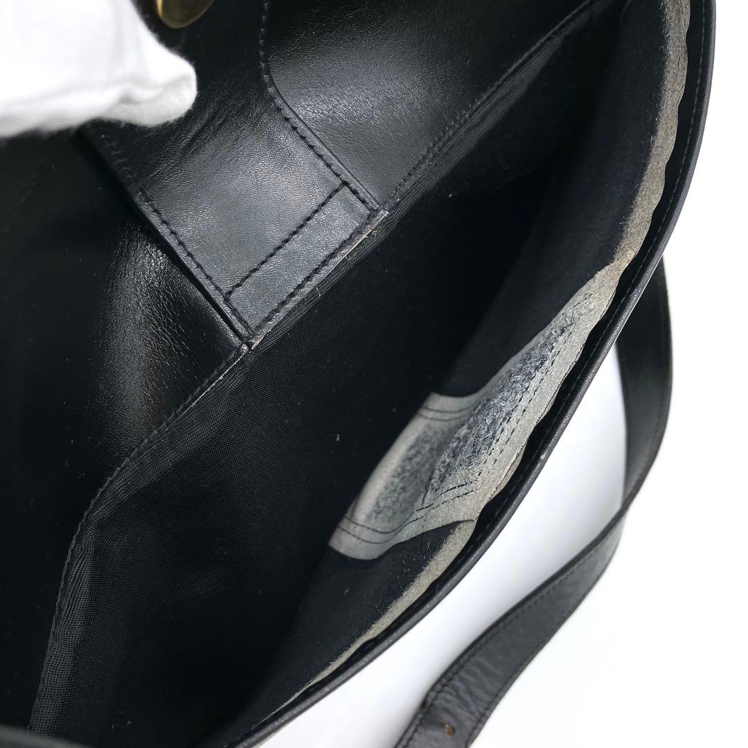 【GUCCI】ショルダーバッグ　シェリーライン　インターロッキング　レザー　黒色