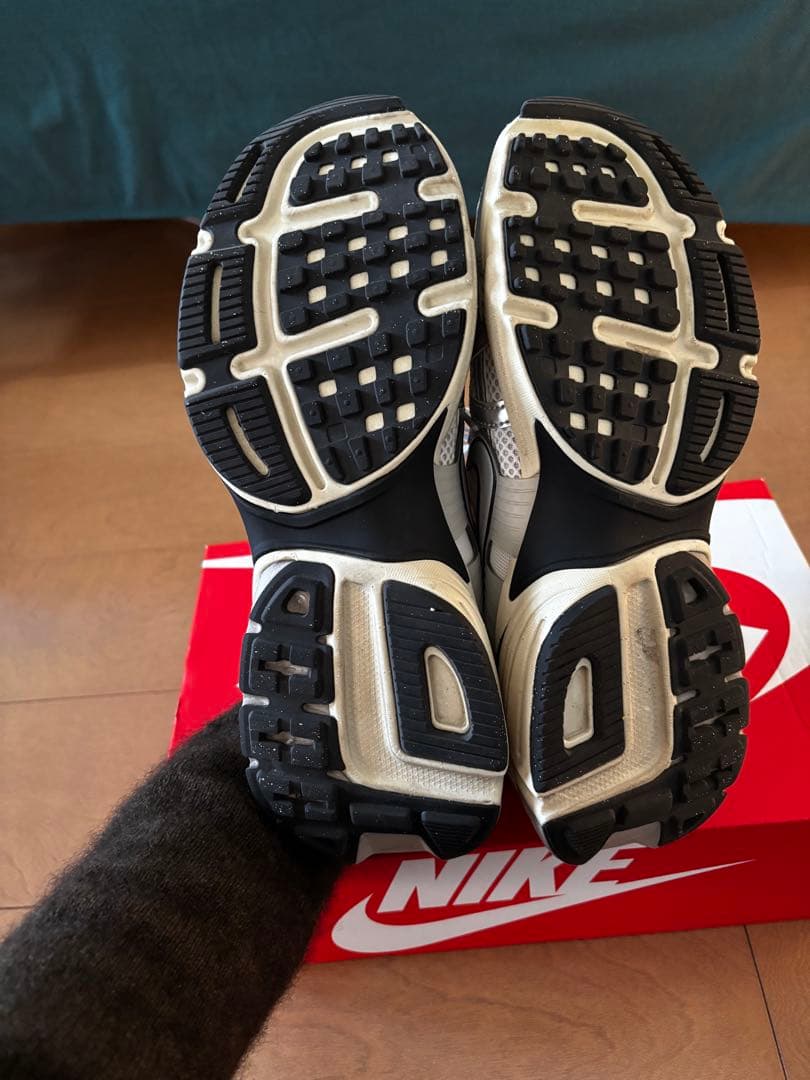 【新品箱付き】NIKE V2K RUN サミットホワイト シルバー 25cm