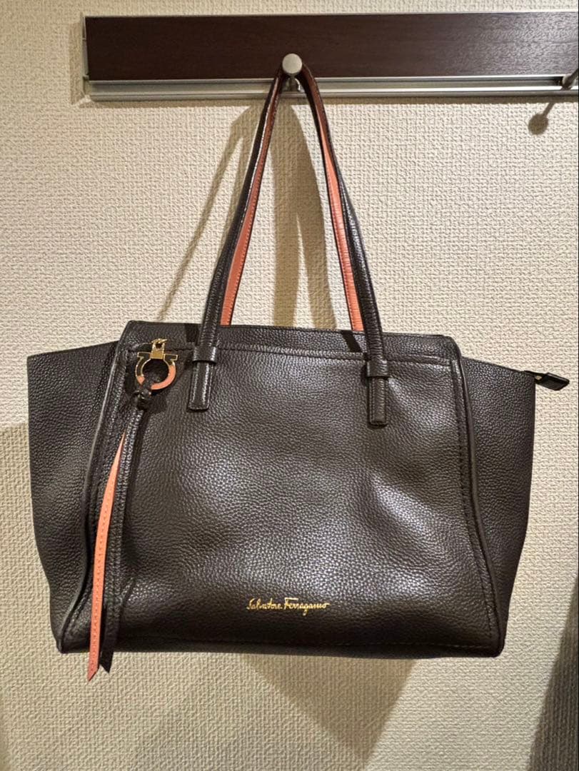 Salvatore Ferragamo ダークブラウン トートバッグ