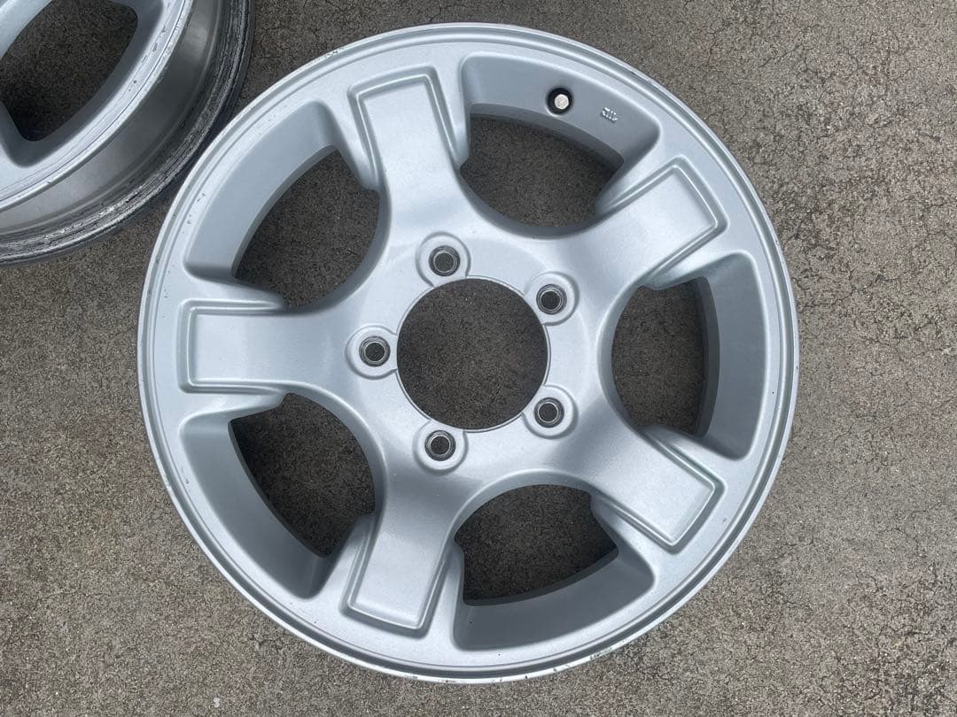 ジムニー純正アルミホイール エアバルブ付き‼️
