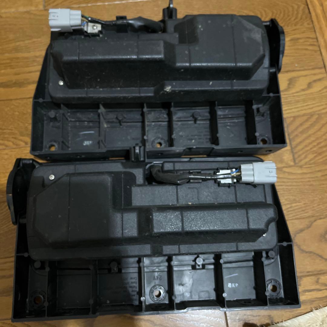 日野　HINO 純正　LED テールランプ　小糸製　左右セット