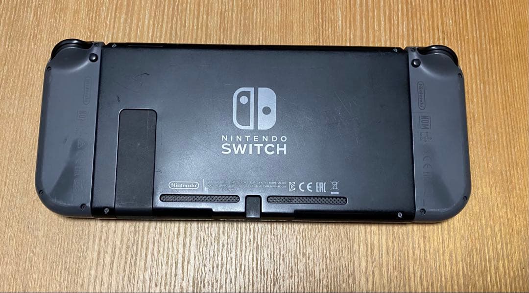 ニンテンドーSwitch +カセット3つ +キーボード＋コントローラー