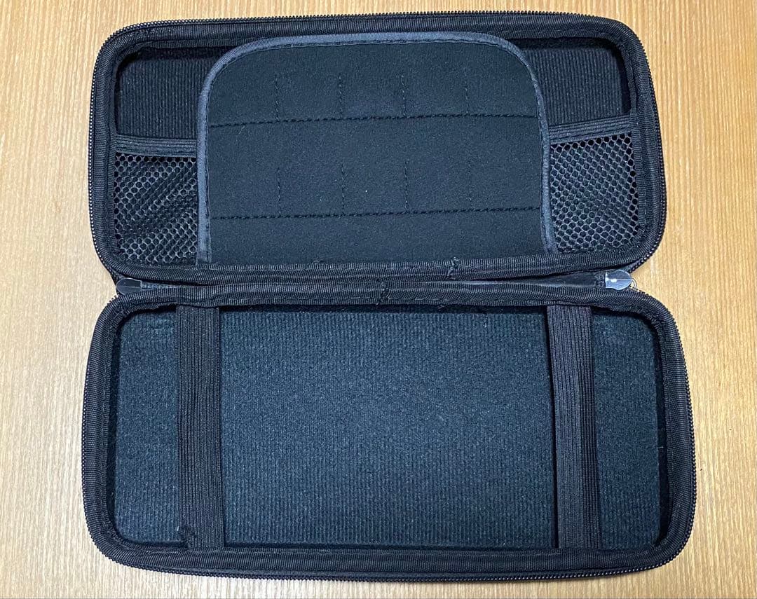 ニンテンドーSwitch +カセット3つ +キーボード＋コントローラー