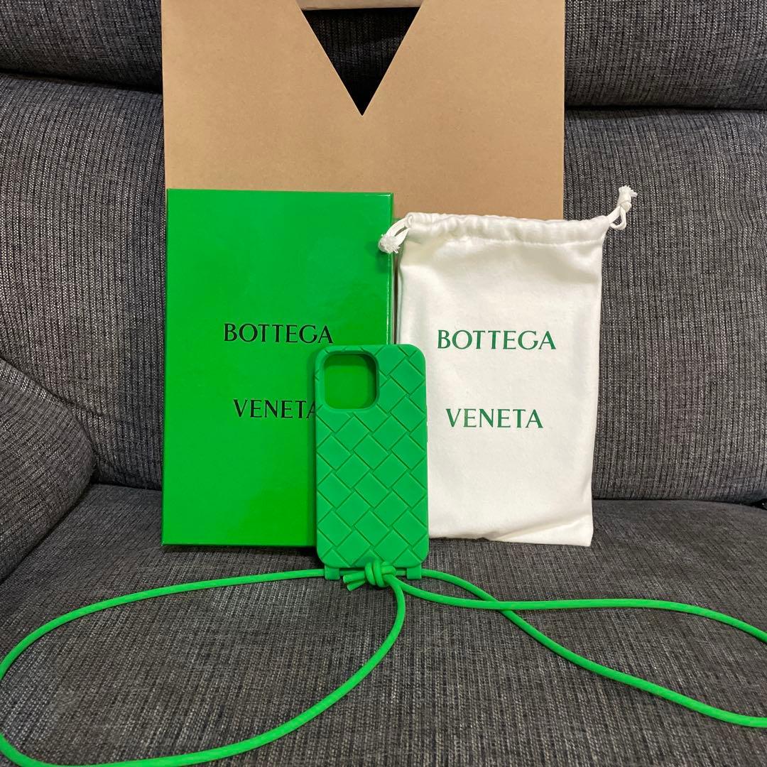 新品　Bottega Veneta iPhone13pro ケース　代表色