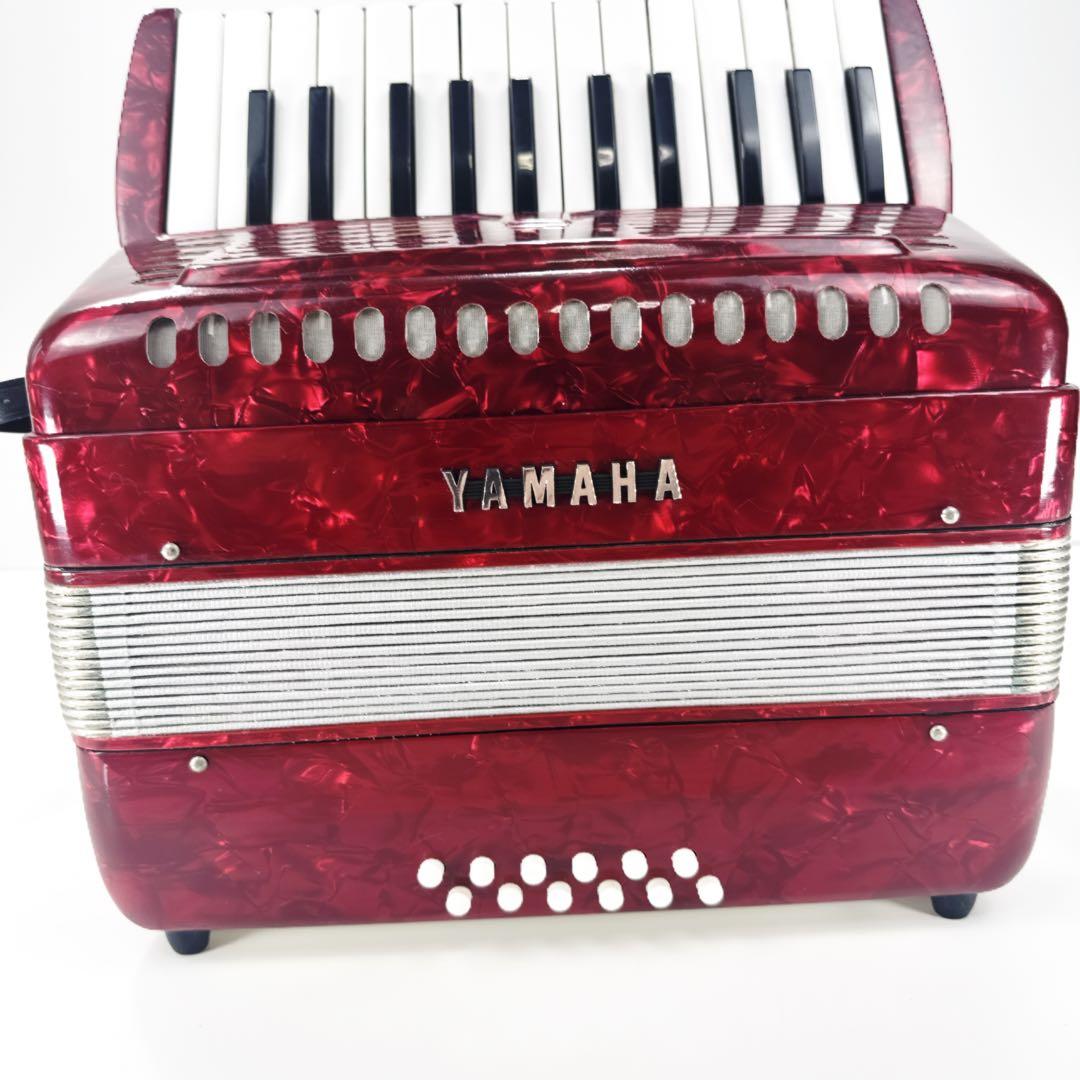 〚良品〛✦YAMAHA アコーディオン 25鍵盤 赤 ストラップ付 8905✦
