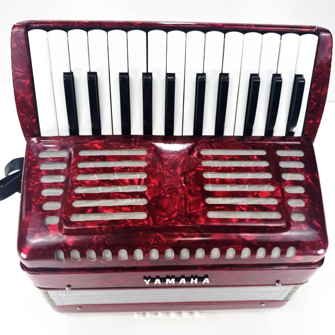 〚良品〛✦YAMAHA アコーディオン 25鍵盤 赤 ストラップ付 8905✦