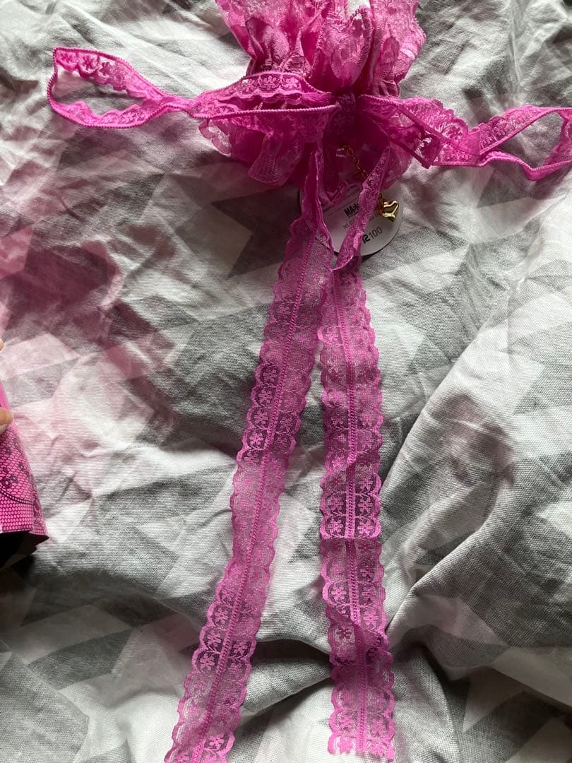 MAARS レースニーハイソックス 黒ラメ&ピンクガーターベルト2点セット新品